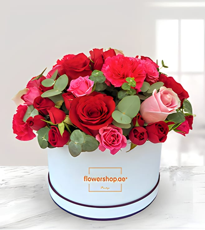 Rose Oasis Hatbox, Roses