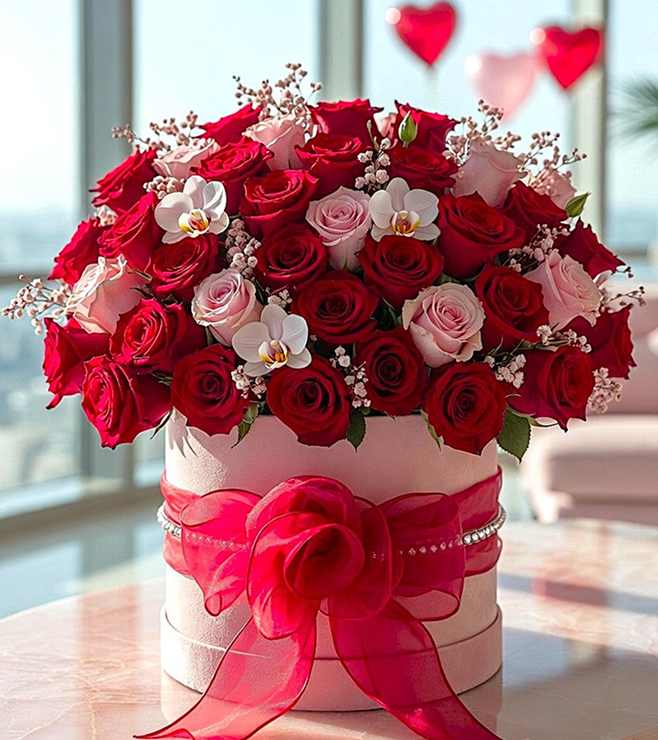 The Cherished One Hatbox, Flowers