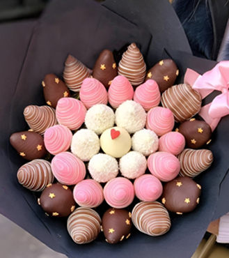 Choco-Charm Strawberry Bouquet