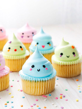 Emoji Kisses Cupcakes