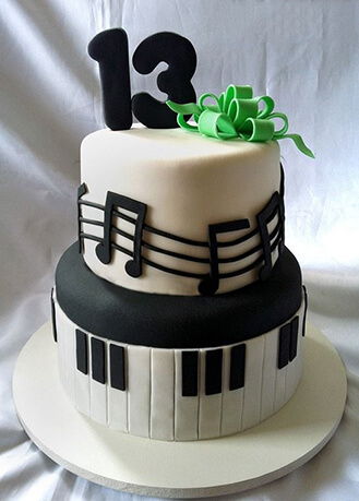 Melodious Notes & Keys Cake