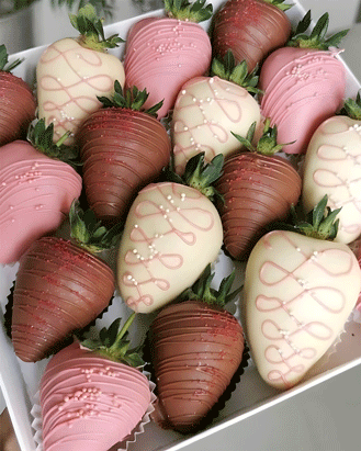 Chic Splendor Dipped Strawberries