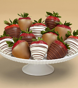 Luxurious Strawberry Bliss - Dipped Dozen