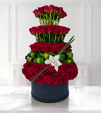 Grandiose Red Rose Tower