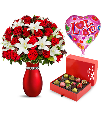 XOXO Bouquet, Strawberries and Balloon Love Bundle