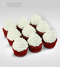 Red Velvet Addiction - 4 Cupcakes