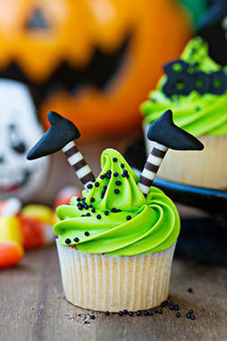 Topsy Turvy Halloween Cupcakes