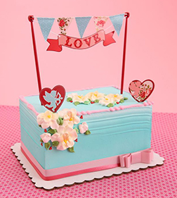 Love Banner Cake