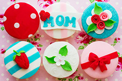 Mother's Day Wishes Cupcakes