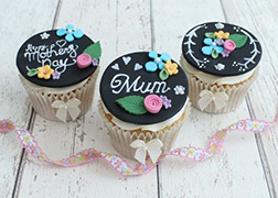 Mothers Day Chalkboard Cupcakes