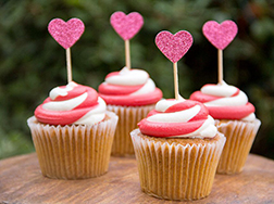 Sweetheart Swirls Dozen Cupcakes