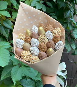 Dazzling Dipped Strawberry Bouquet