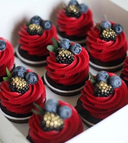 Berry Serenade Cupcakes