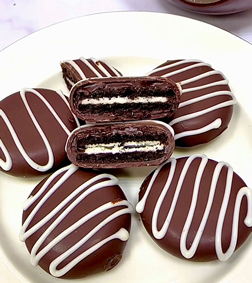 Dipped Oreo Cookies