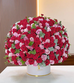 Field of Roses Hatbox