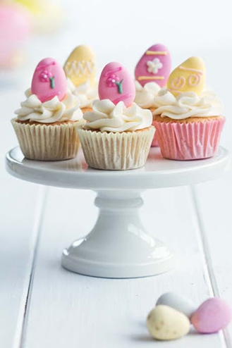 Egg Hunt Cupcakes