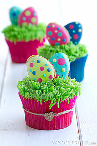 Easter Egg Hunt Cupcakes