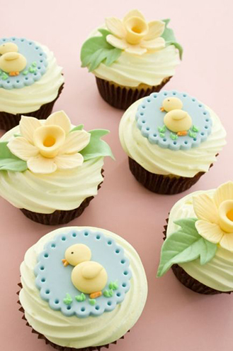 Paintings of Easter Cupcakes