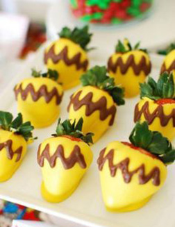 Easter Cheer Dipped Strawberries