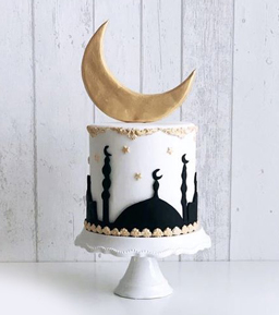 Golden Moon Ramadan Cake