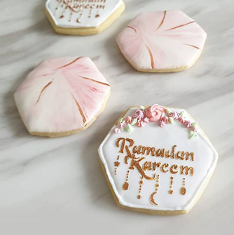 Marvelous Pink Ramadan Cookies