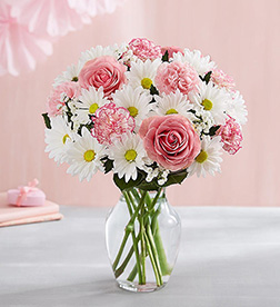 Pink Charms Bouquet, Daisies