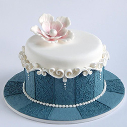 Time and Elegance Cake