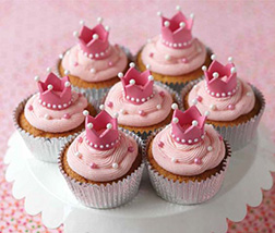 Queen's Pink Treat - Dozen Cupcakes