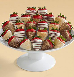 Christmas Gold Dipped Strawberries