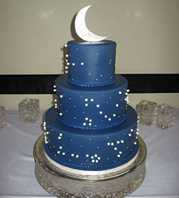 Under The Moonlight Eid Cake