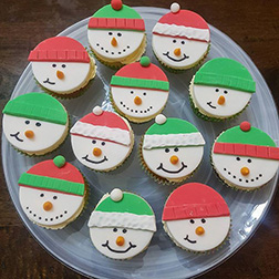 Merry Snowmen Cupcakes