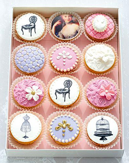 Vintage Beauty Cupcakes