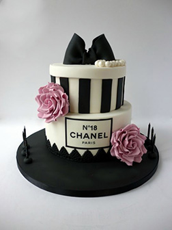 No. 15 Glamor Cake