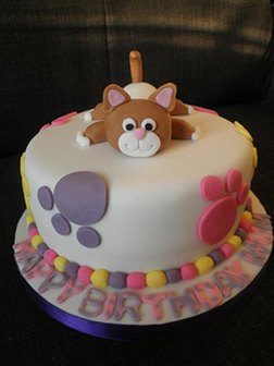 Pretty Kitty Cat Cake