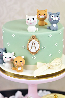 Ritzy Kittens Cake