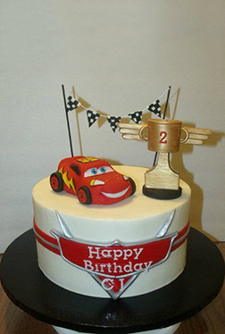 Lightning McQueen Trophy Winner Cake