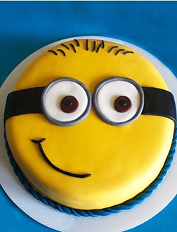 Classic Minion Face Cake