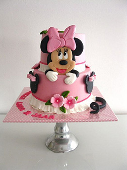 Elegant Minnie Mouse Tiered Cake