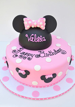 Minnie Mouse Pink Hat Box Cake