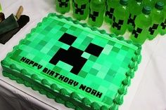 Minecraft Creeper Birthday Cake