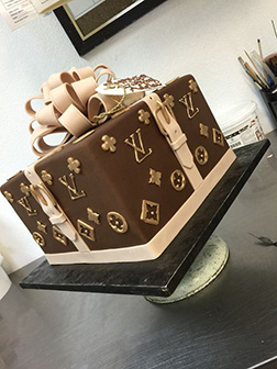 Louis Vuitton Trunk Cake