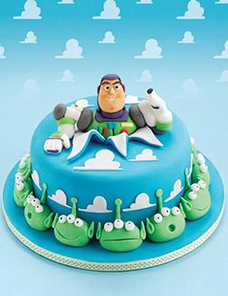 Buzz & the Aliens Cake 1