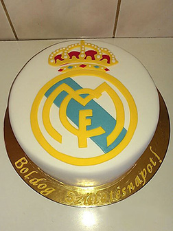 Real Madrid Insignia Cake 2