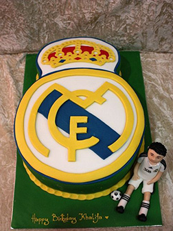 Real Madrid Insignia Cake 3
