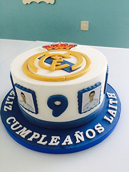 Real Madrid Insignia Cake 4