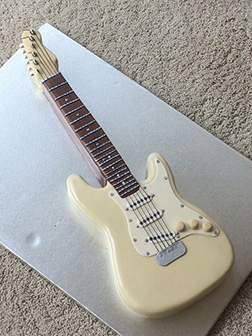 Electric Guitar Cake 2