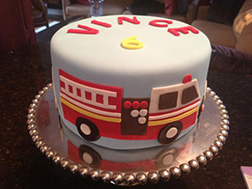 2D Fireengine Cake