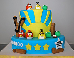 Perfect Score Angry Birds Cake