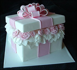 Floral Gift Box Bow Cake