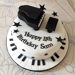 Grand Piano Cake